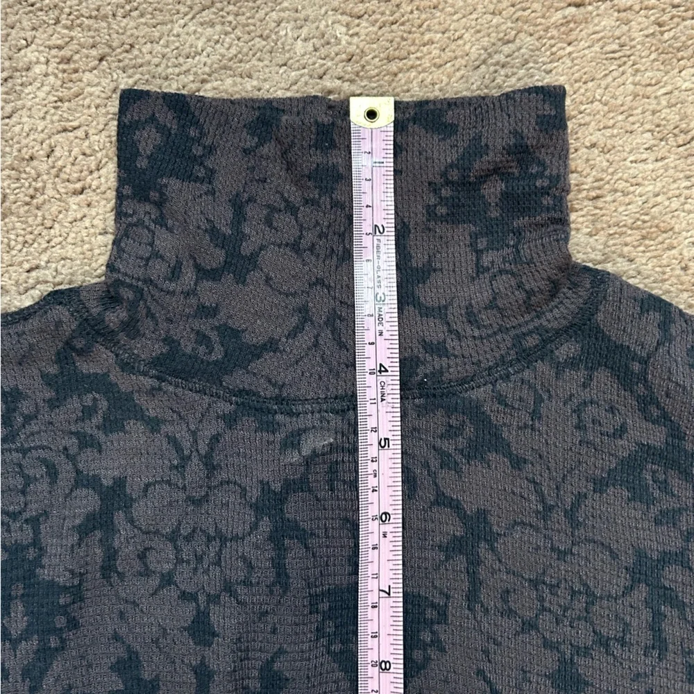 Free People Turtle Neck - Picture 4 of 7